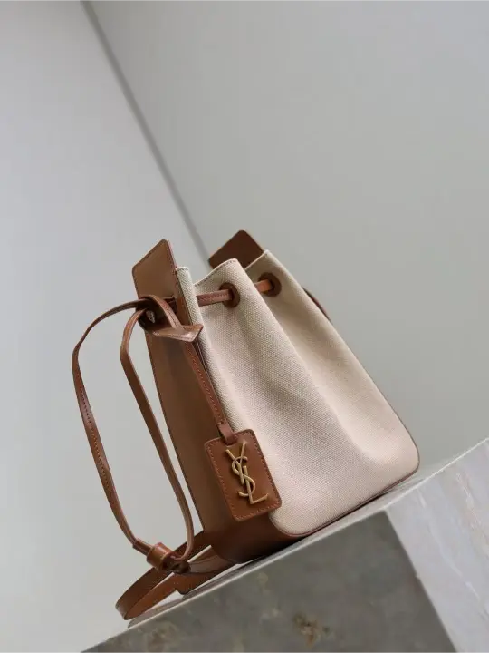 Canvas bucket bag