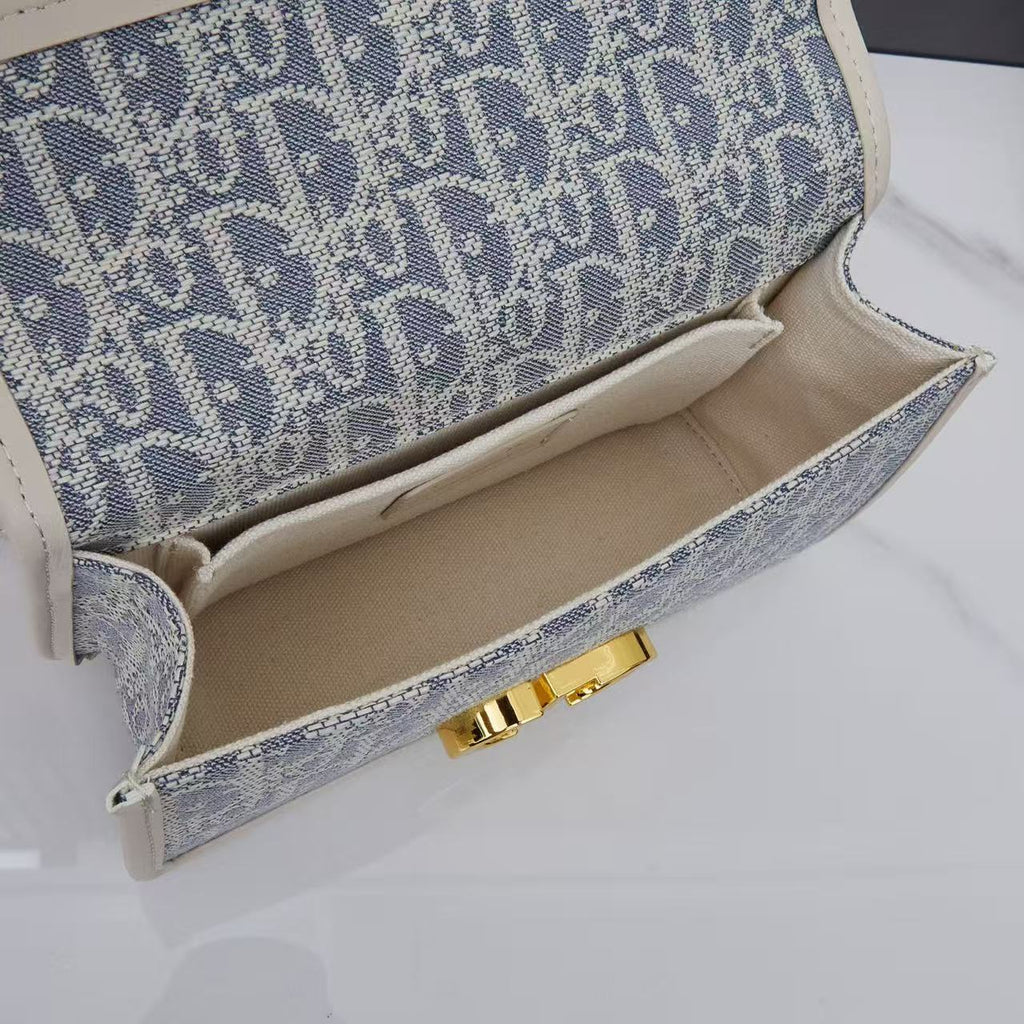 30 Montaigne East-West Chain Bag M9334UDFD_M925