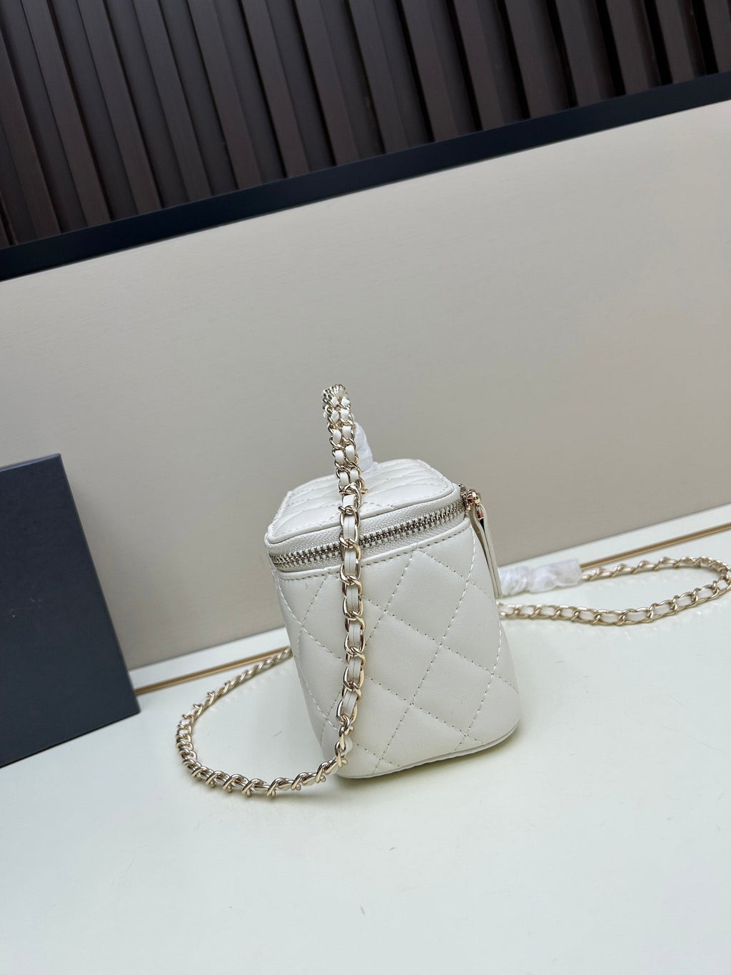 Long Vanity with Chain White Lambskin & Gold-Tone Metal  AP5182 B10307 10601