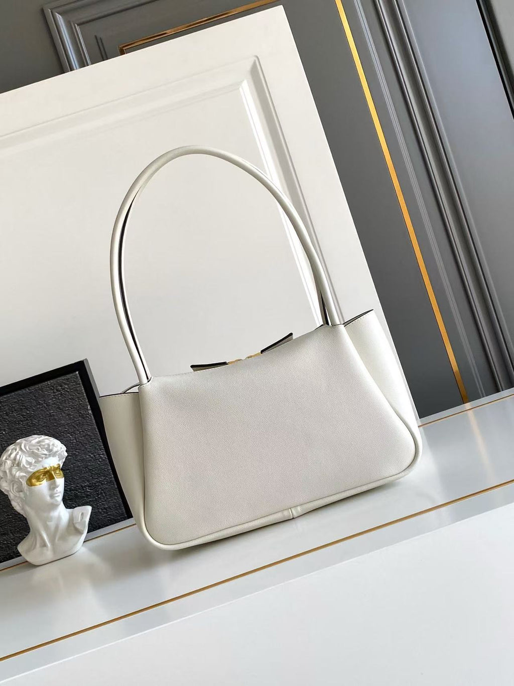 Darling medium leather shoulder bag