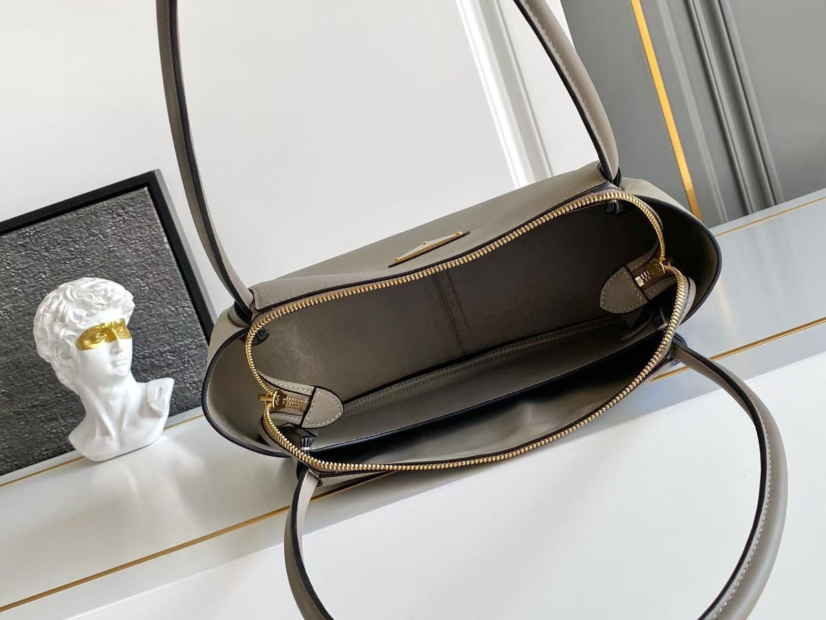 Darling medium leather shoulder bag