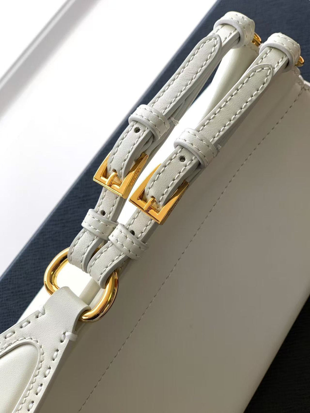 Enchainé handbag