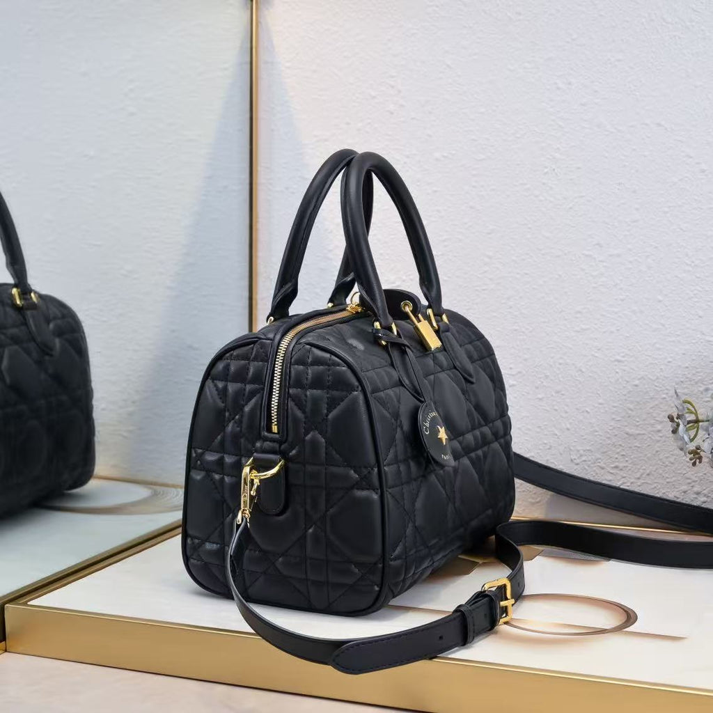 Groove 25 handbag
