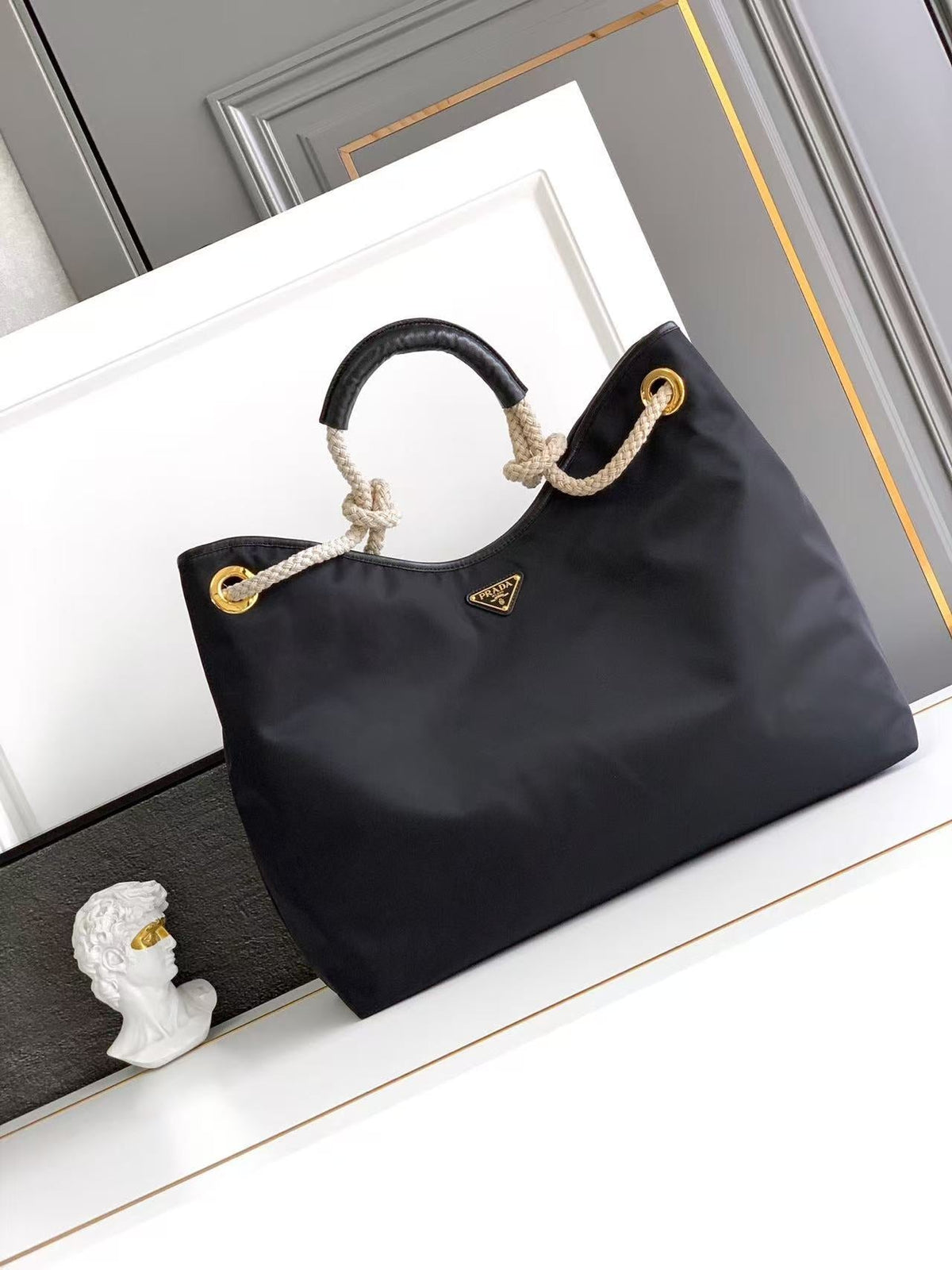 Nylon tote bag