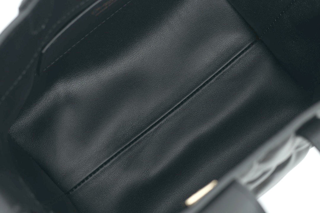 2026 Toujours Black Vertical Tote Bag M2835OSNW_M900