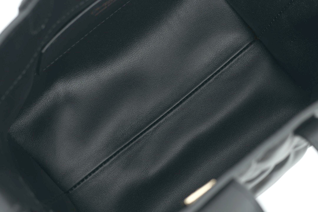 2026 Toujours Black Vertical Tote Bag M2835OSNW_M900