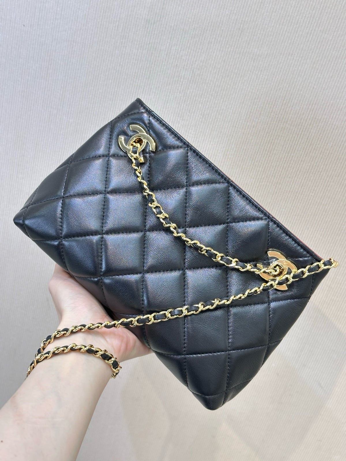 2026 Spring/Summer Collection Classic Small Tote Bag in Black Diamond-Quilted Lambskin AS6248 B24030 94305