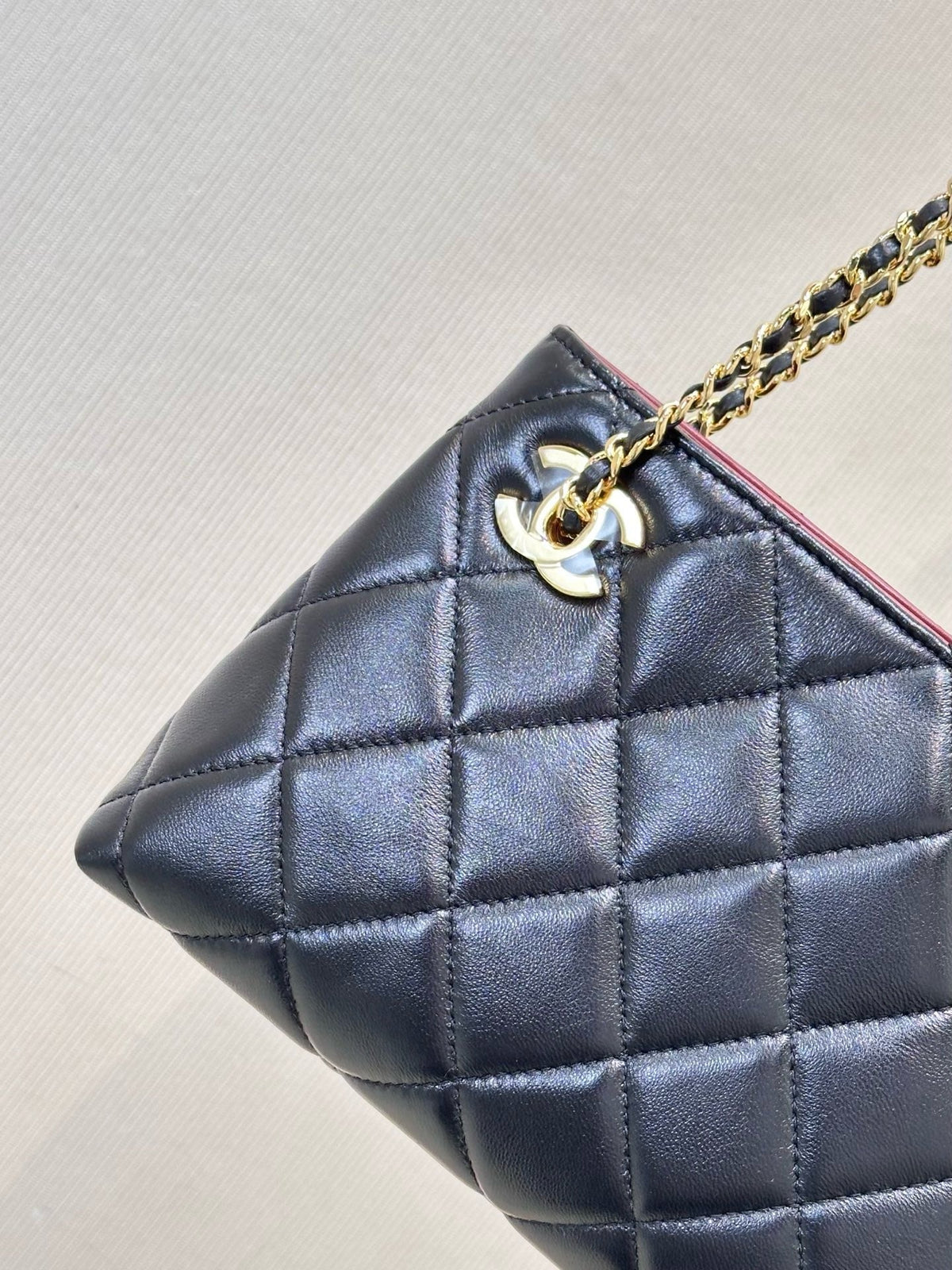 2026 Spring/Summer Collection Classic Small Tote Bag in Black Diamond-Quilted Lambskin AS6248 B24030 94305