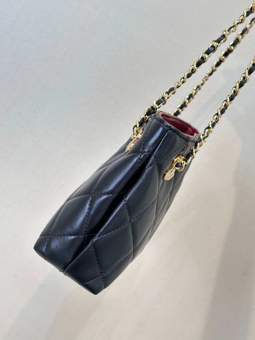 2026 Spring/Summer Collection Classic Small Tote Bag in Black Diamond-Quilted Lambskin AS6248 B24030 94305