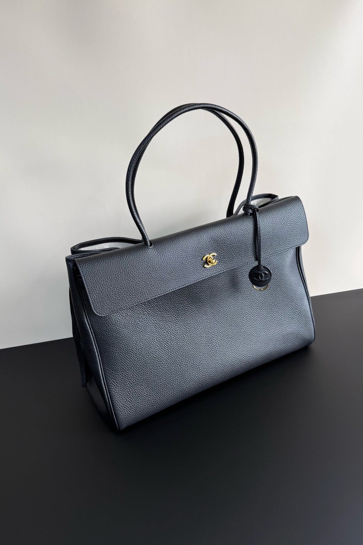 2026 Large Shopping Bag - Black Premium Grained Calfskin Tote AS6289 B24248 94305