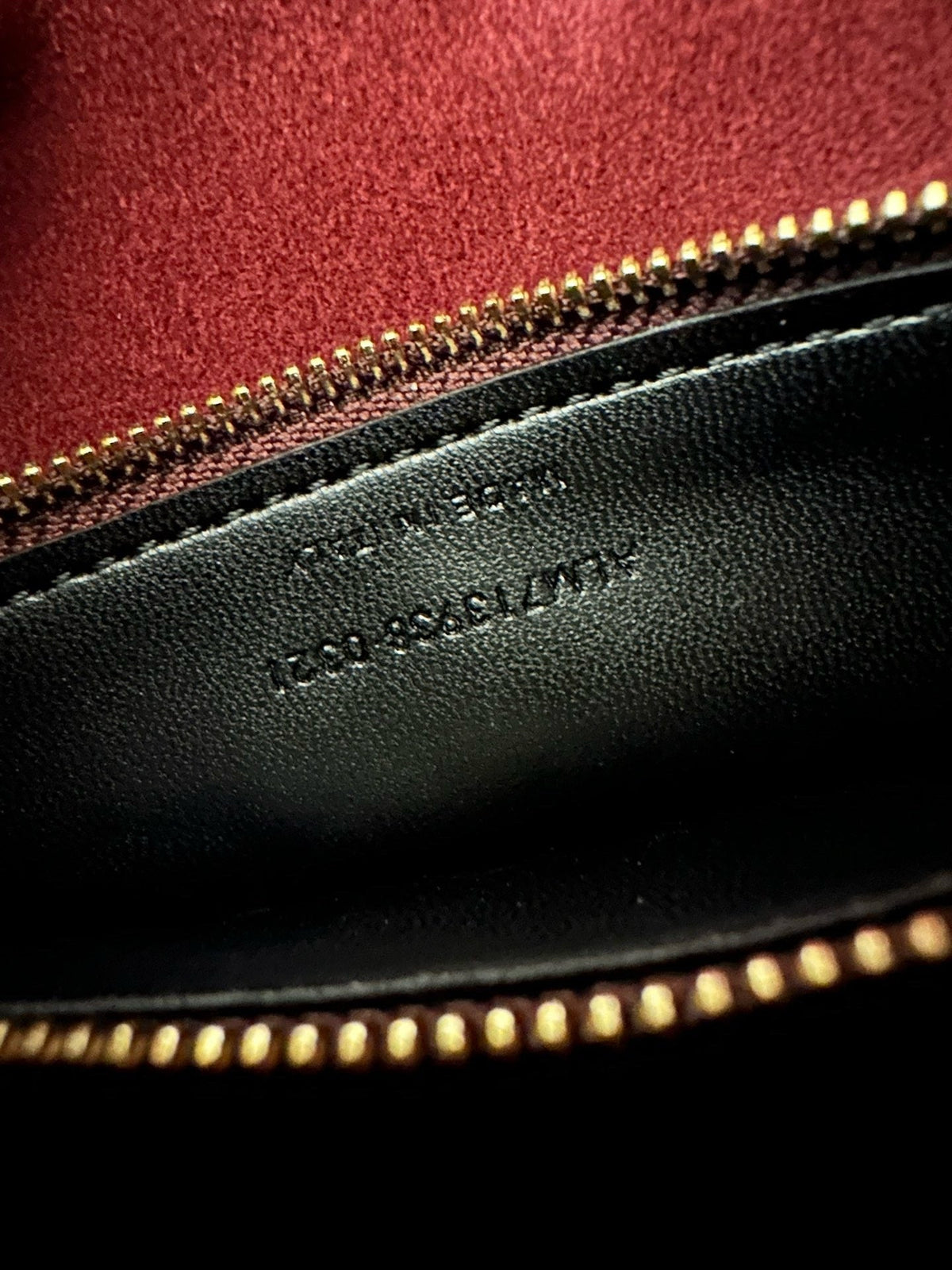 2026 Le 5 à 7 Supple Rouge Legion/Burgundy Small Leather Shoulder Bag 713938AAAUQ6475