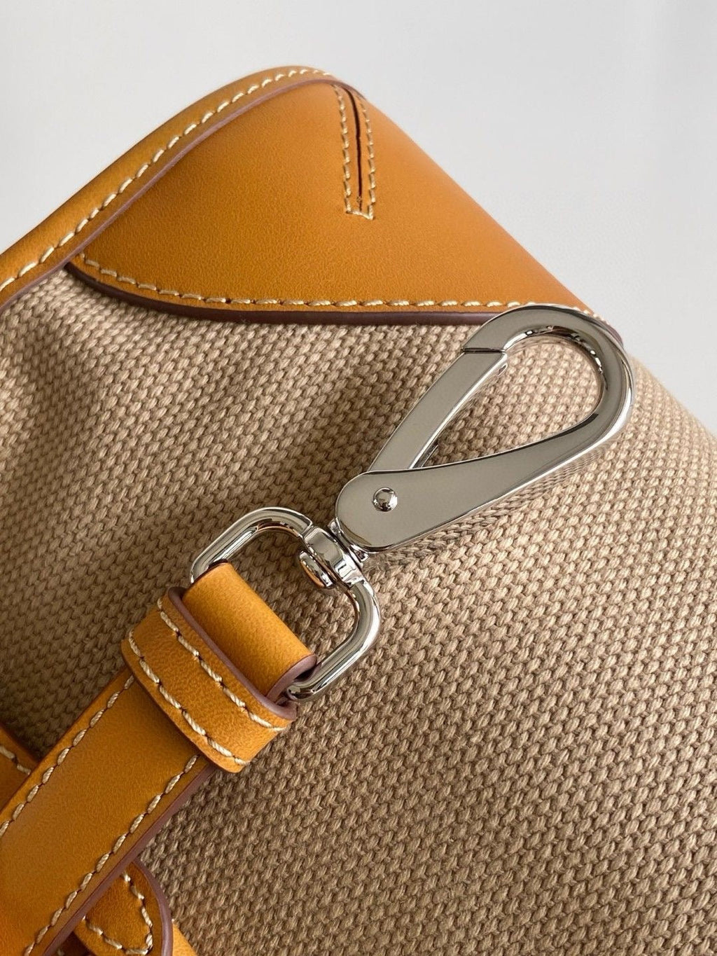 2026 Beige Medium Linen and Leather Handbag 1BA426_P0E_F032T_V_OTM