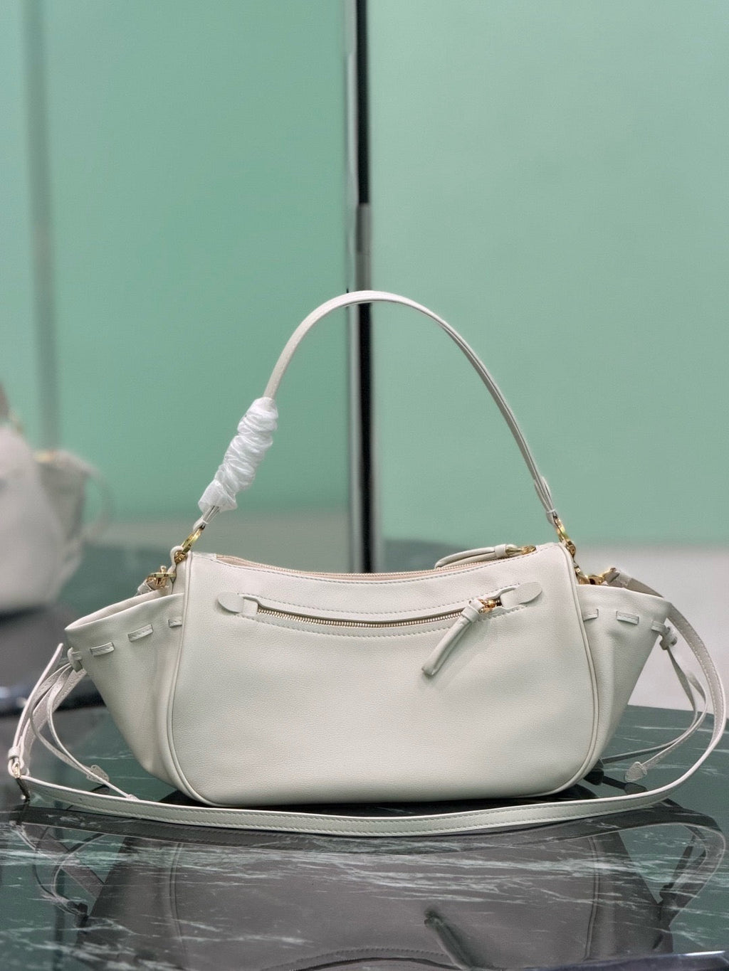 2026 Off-White Soft Leather Shoulder Bag 1BC296_2ZQX_F0009_V_OOO