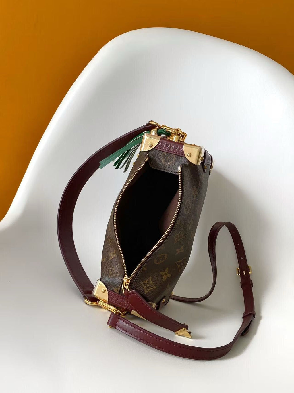 2026 Brown Monogram Canvas Side Trunk MM Handbag M28569